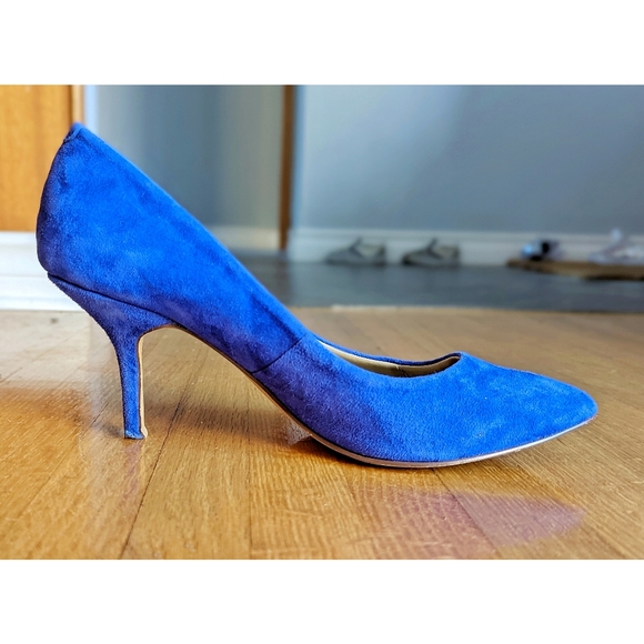 Blue suede heels - Picture 2 of 3